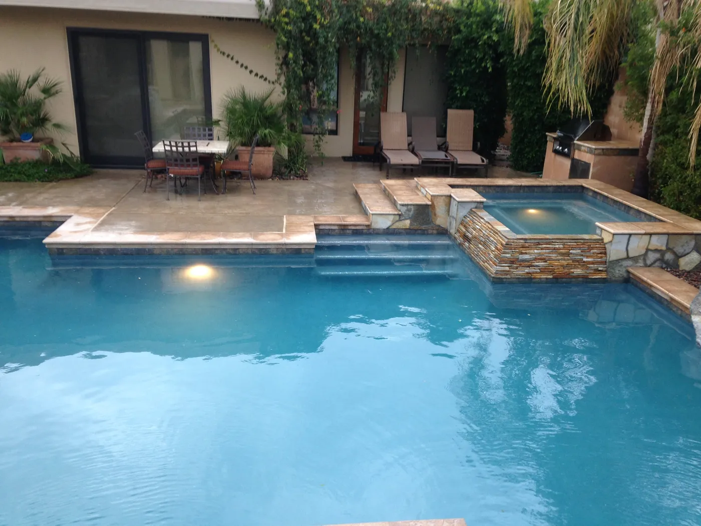 Infinity Pools services in Indian Wells, California - Vacation Pools Inc
