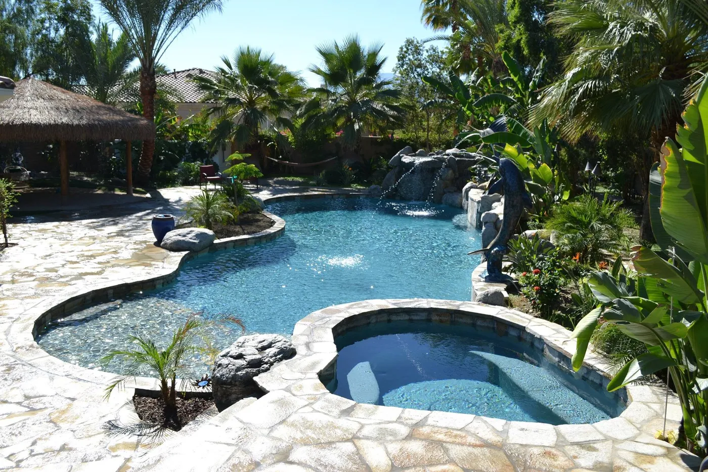 Infinity Pools services in Indio, California - Vacation Pools Inc